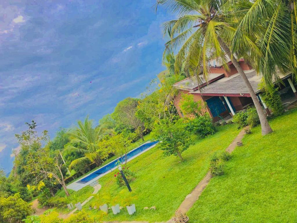 Serenity Lake Resort Yala Tissamaharama Exterior foto
