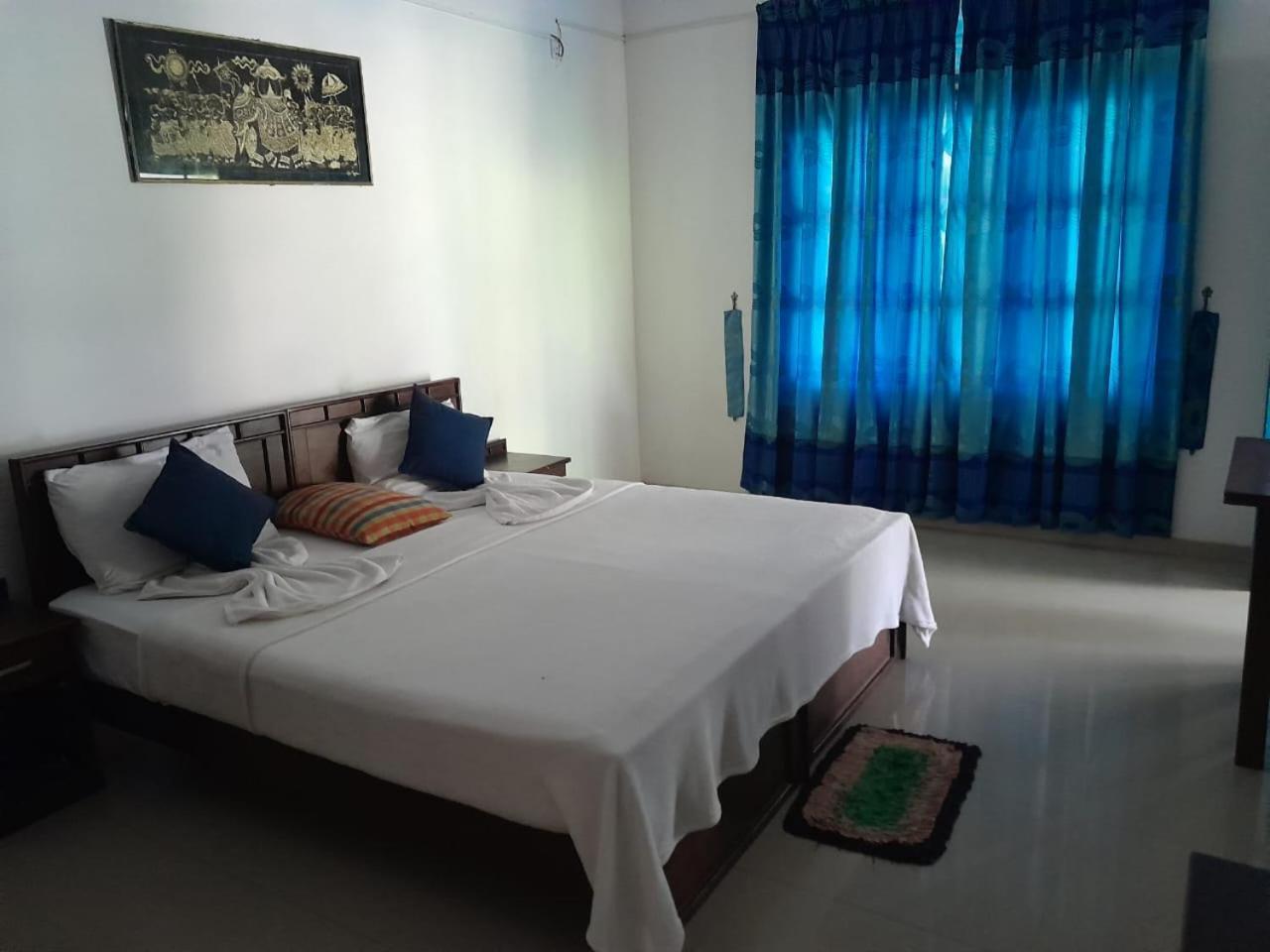 Serenity Lake Resort Yala Tissamaharama Exterior foto